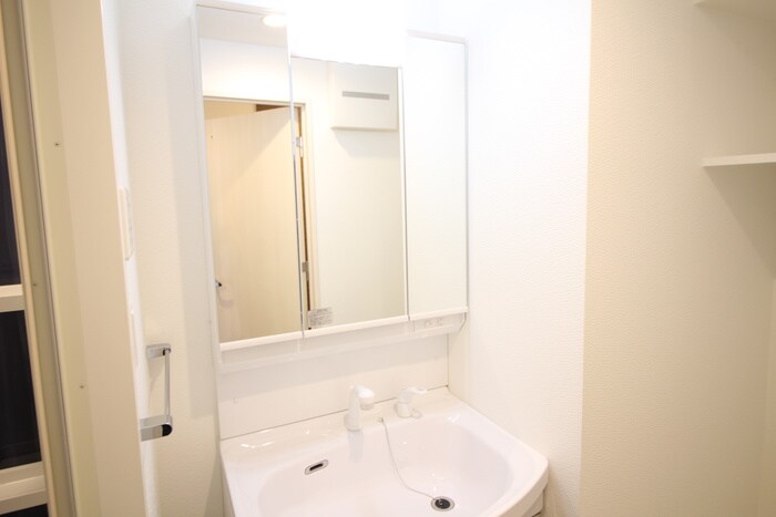 物件内観写真12　(洗面)