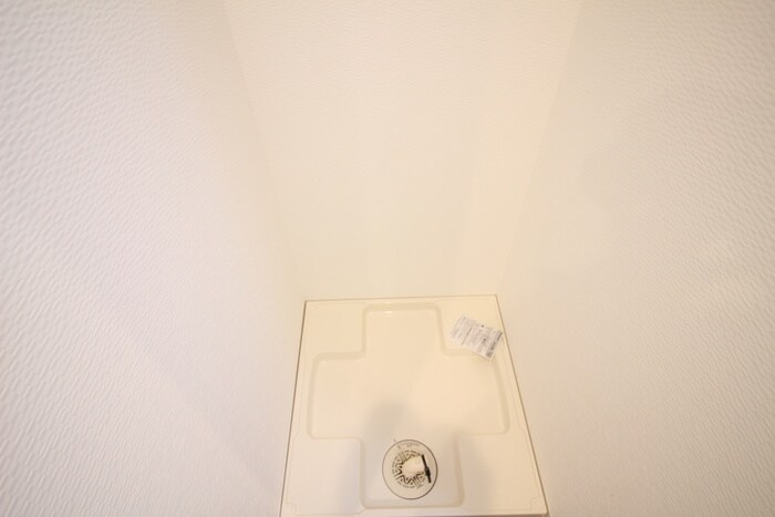 物件内観写真12　(洗濯機置場)