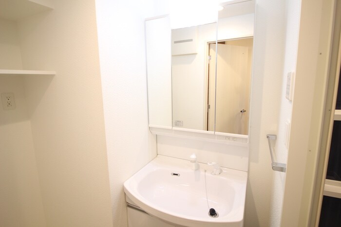 物件内観写真12　(洗面)