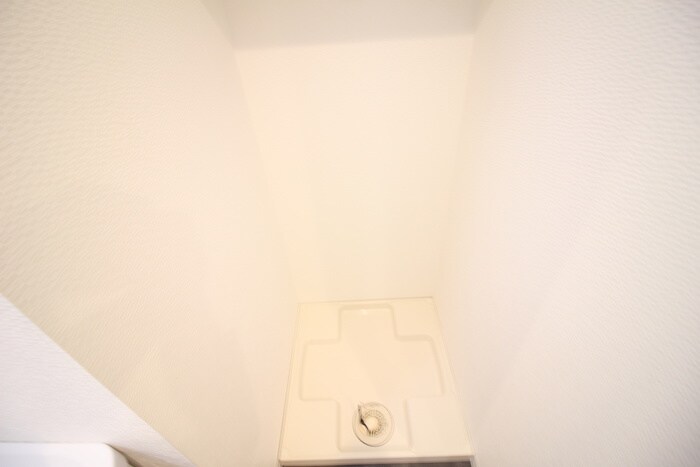 物件内観写真13　(洗濯機置場)