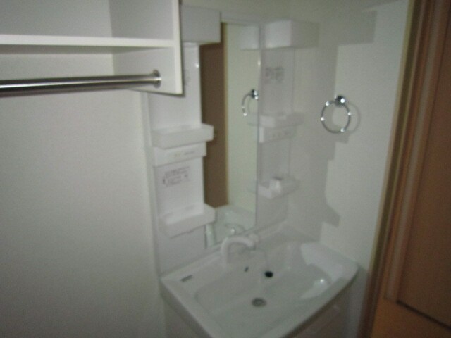 物件内観写真10　(洗面)