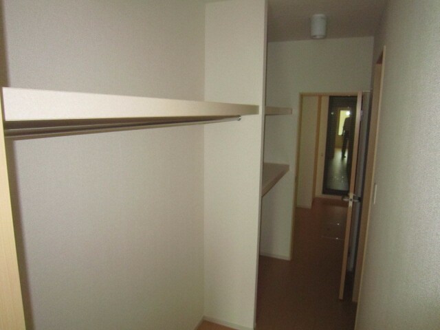 物件内観写真14　(収納)