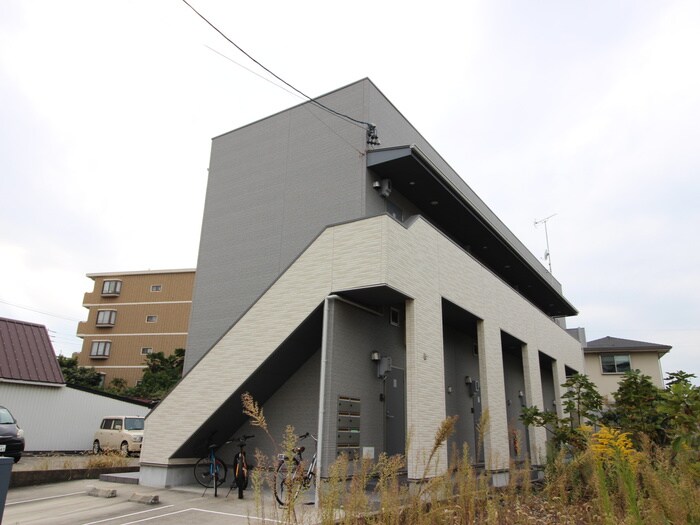 物件外観写真1　(外観写真)