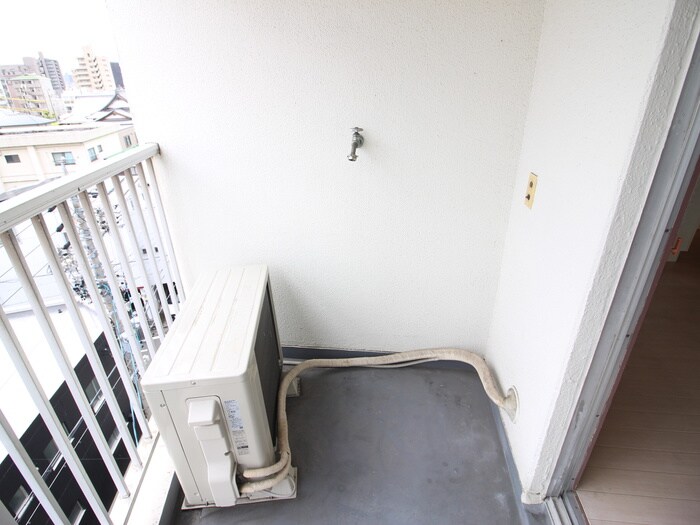 物件内観写真12　(洗濯機置場)