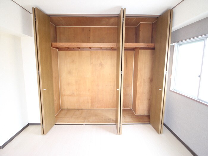 物件内観写真13　(収納)