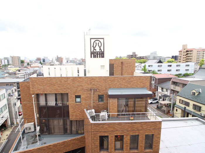 物件内観写真16　(室内からの展望)