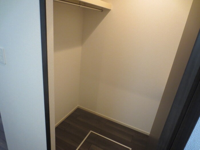 物件内観写真11　(収納)