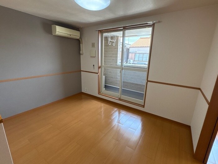 物件内観写真10　(居室)