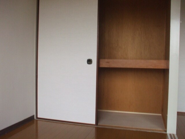物件内観写真7　(収納)