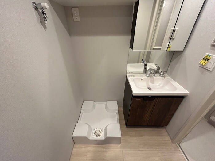 物件内観写真14　(洗濯機置場)