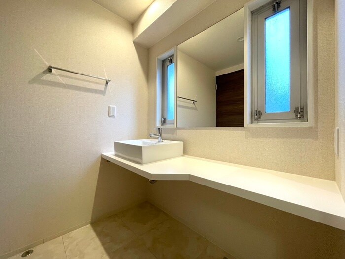 物件内観写真14　(洗面)