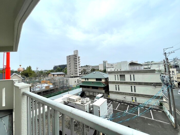 物件内観写真18　(室内からの展望)