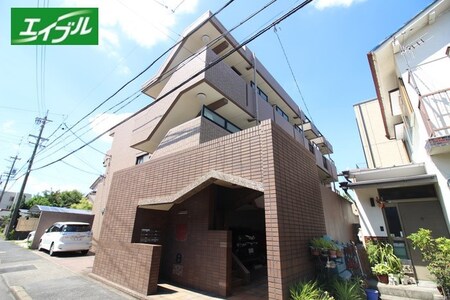 シャルマン赤坪外観写真