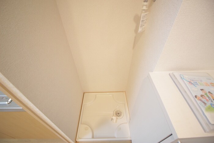 物件内観写真13　(洗濯機置場)