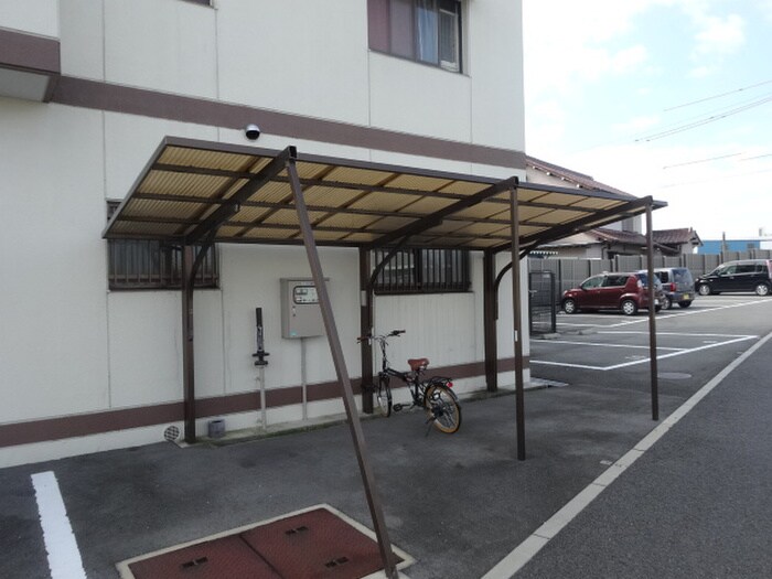 物件外観写真6　(駐輪場)