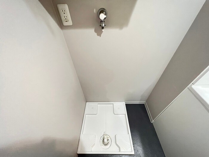 物件内観写真14　(洗濯機置場)