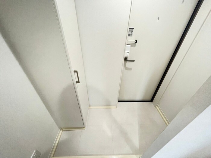 物件内観写真15　(玄関)