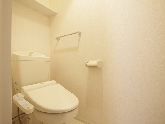 物件内観写真14　(トイレ)