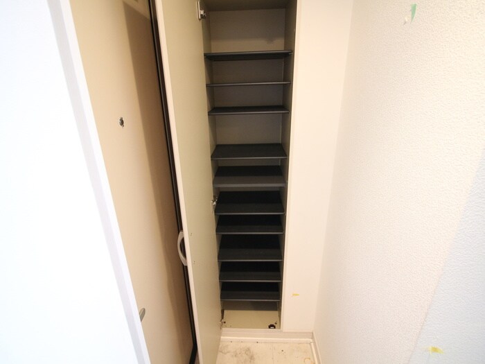 物件内観写真18　(靴箱)