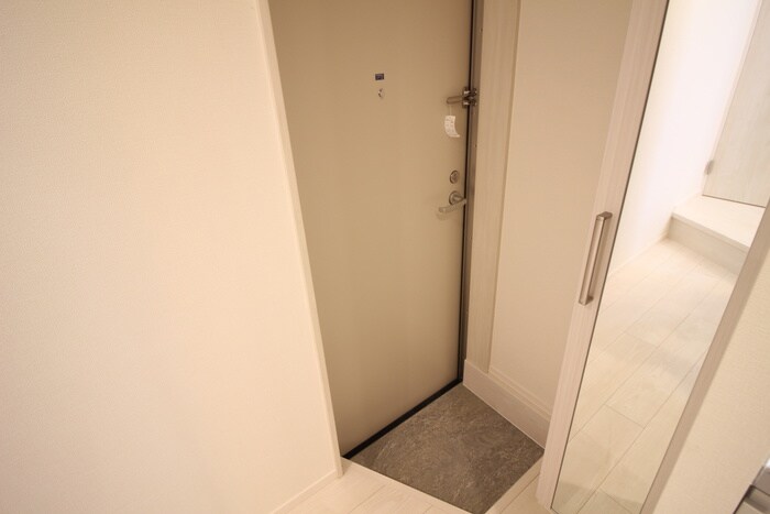 物件内観写真14　(玄関)