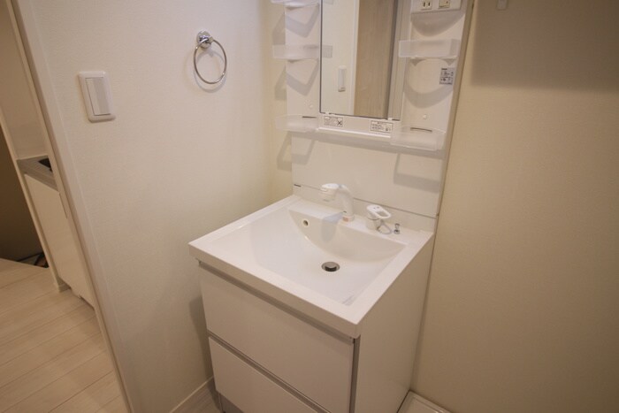 物件内観写真11　(洗面)