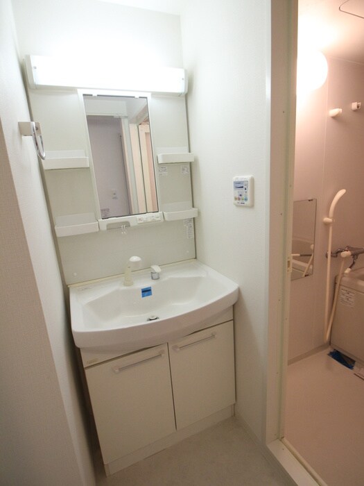 物件内観写真11　(洗面)