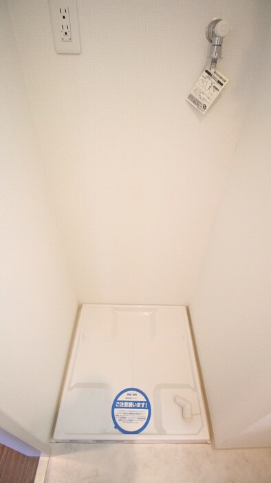 物件内観写真12　(洗濯機置場)