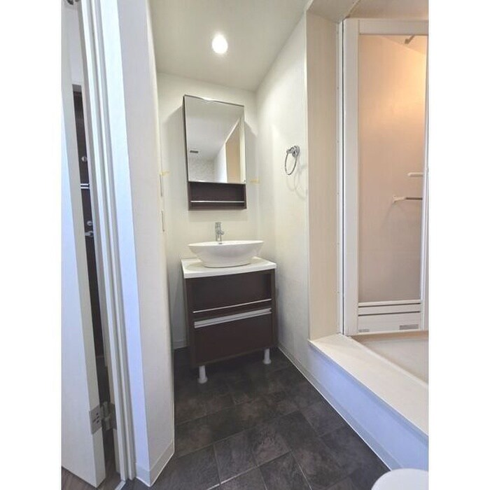 物件内観写真9　(洗面)