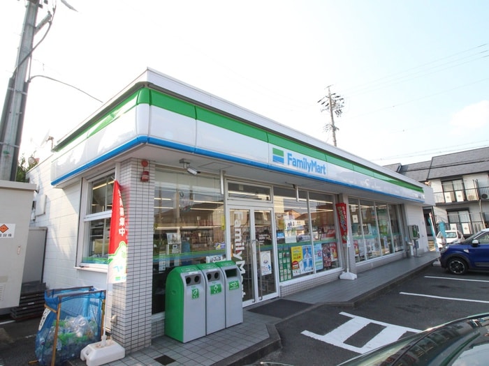 ファミリーマート蟹江本町店