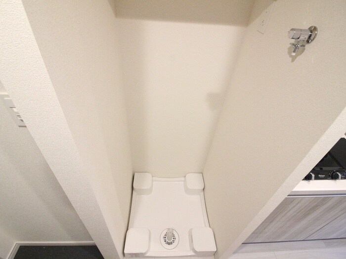 物件内観写真12　(洗濯機置場)