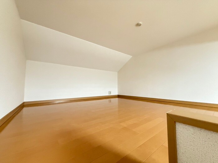 物件内観写真9　(ロフト)