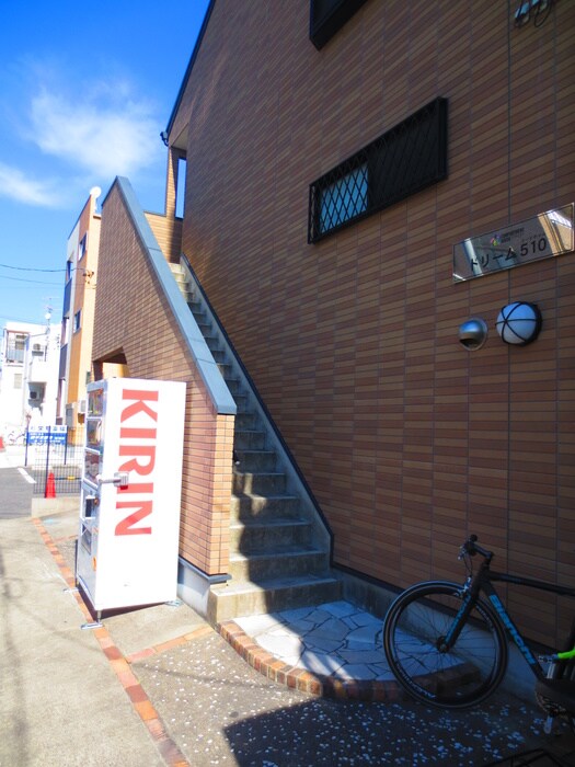 物件外観写真5　(エントランス部分)