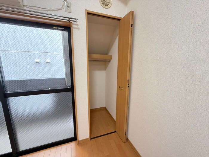 物件内観写真10　(収納)