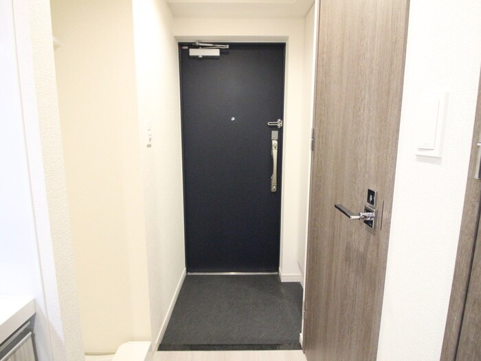 物件内観写真18　(玄関)