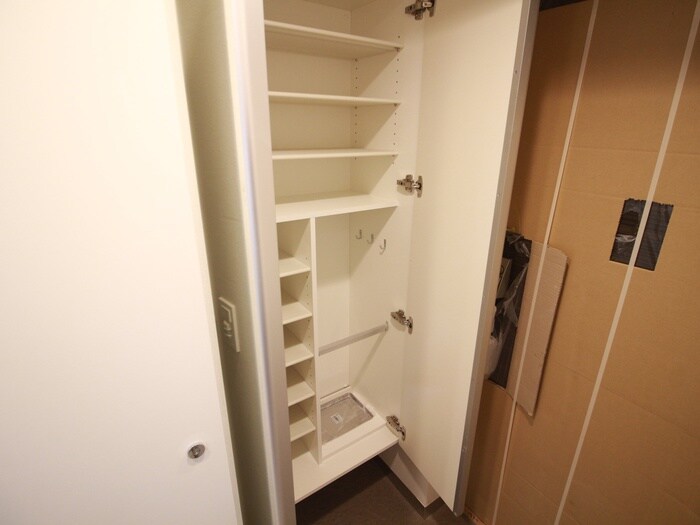 物件内観写真17　(靴箱)