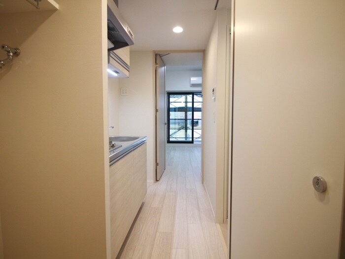 物件内観写真18　(玄関)