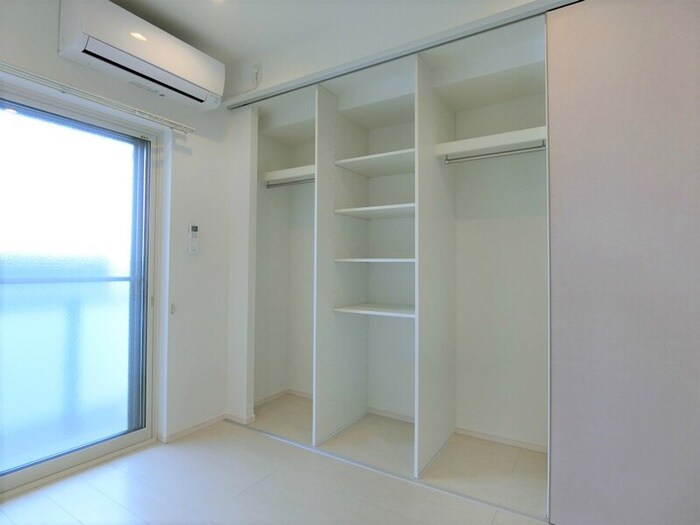 物件内観写真9　(居室)