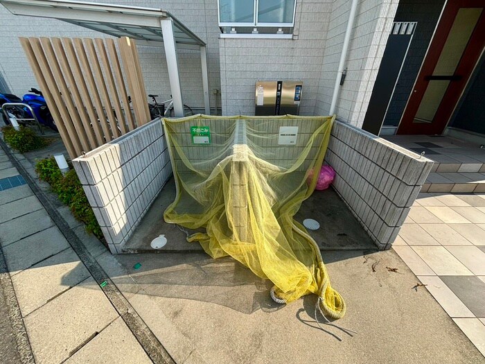 物件外観写真4　(建物設備)