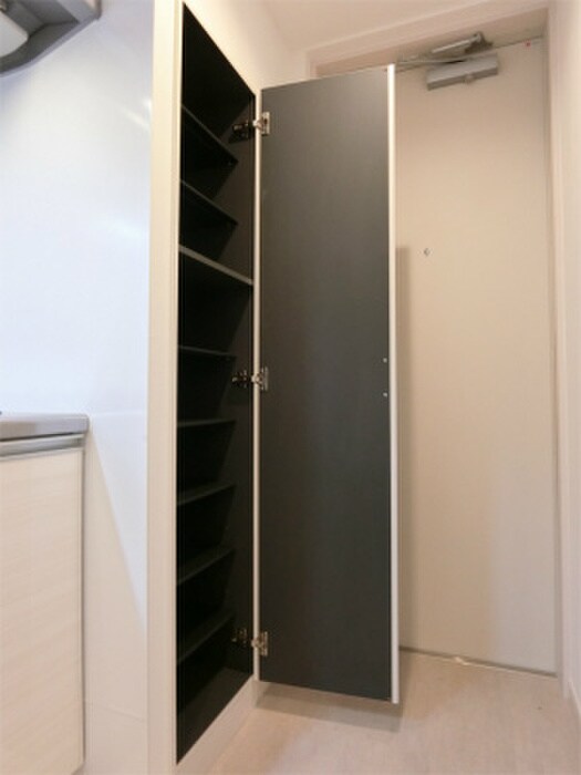 物件内観写真15　(靴箱)