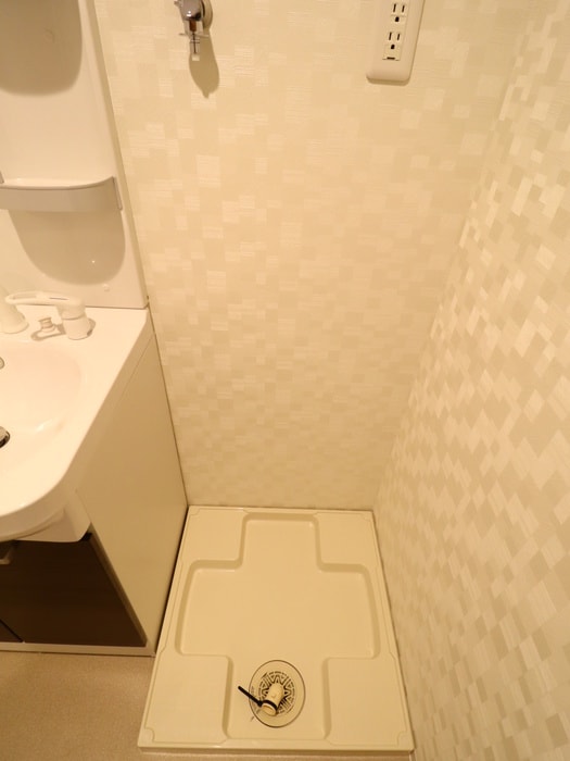 物件内観写真13　(洗濯機置場)