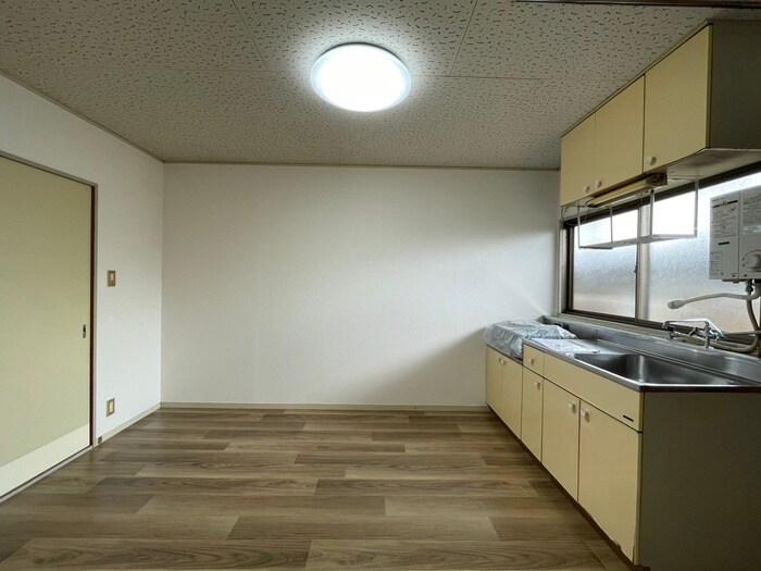 物件内観写真8　(居室)