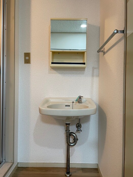 物件内観写真15　(洗面)