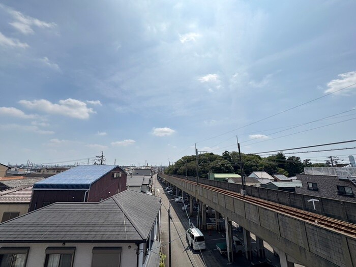 物件内観写真16　(室内からの展望)