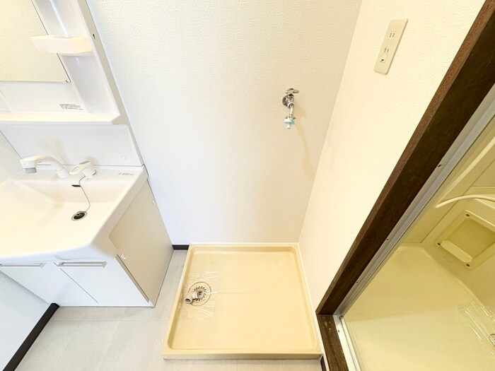 物件内観写真21　(洗濯機置場)