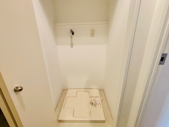 物件内観写真13　(洗濯機置場)