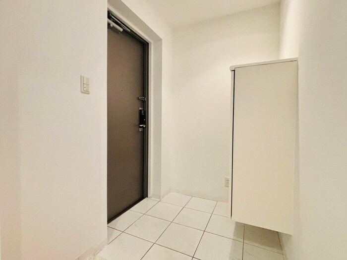 物件内観写真15　(玄関)