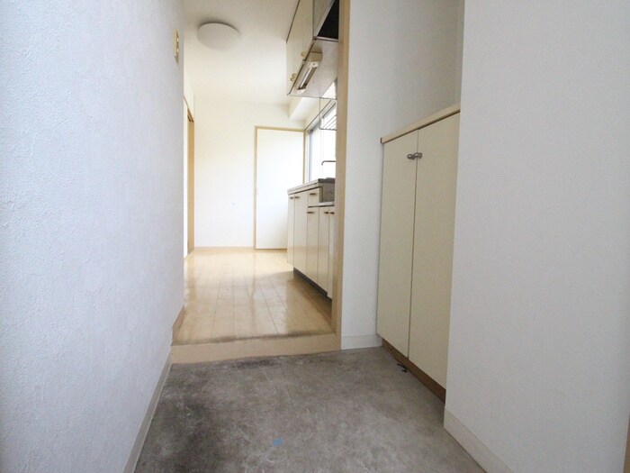 物件内観写真17　(玄関)