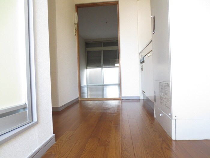 物件内観写真17　(廊下)