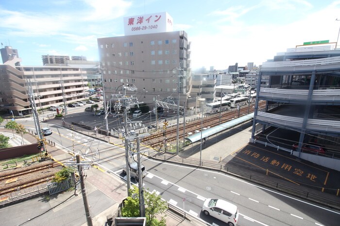 物件内観写真16　(室内からの展望)