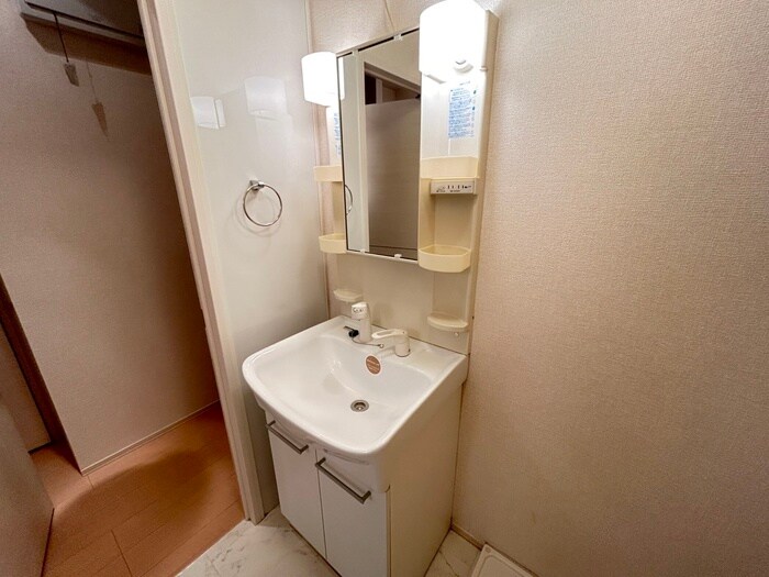 物件内観写真12　(洗面)